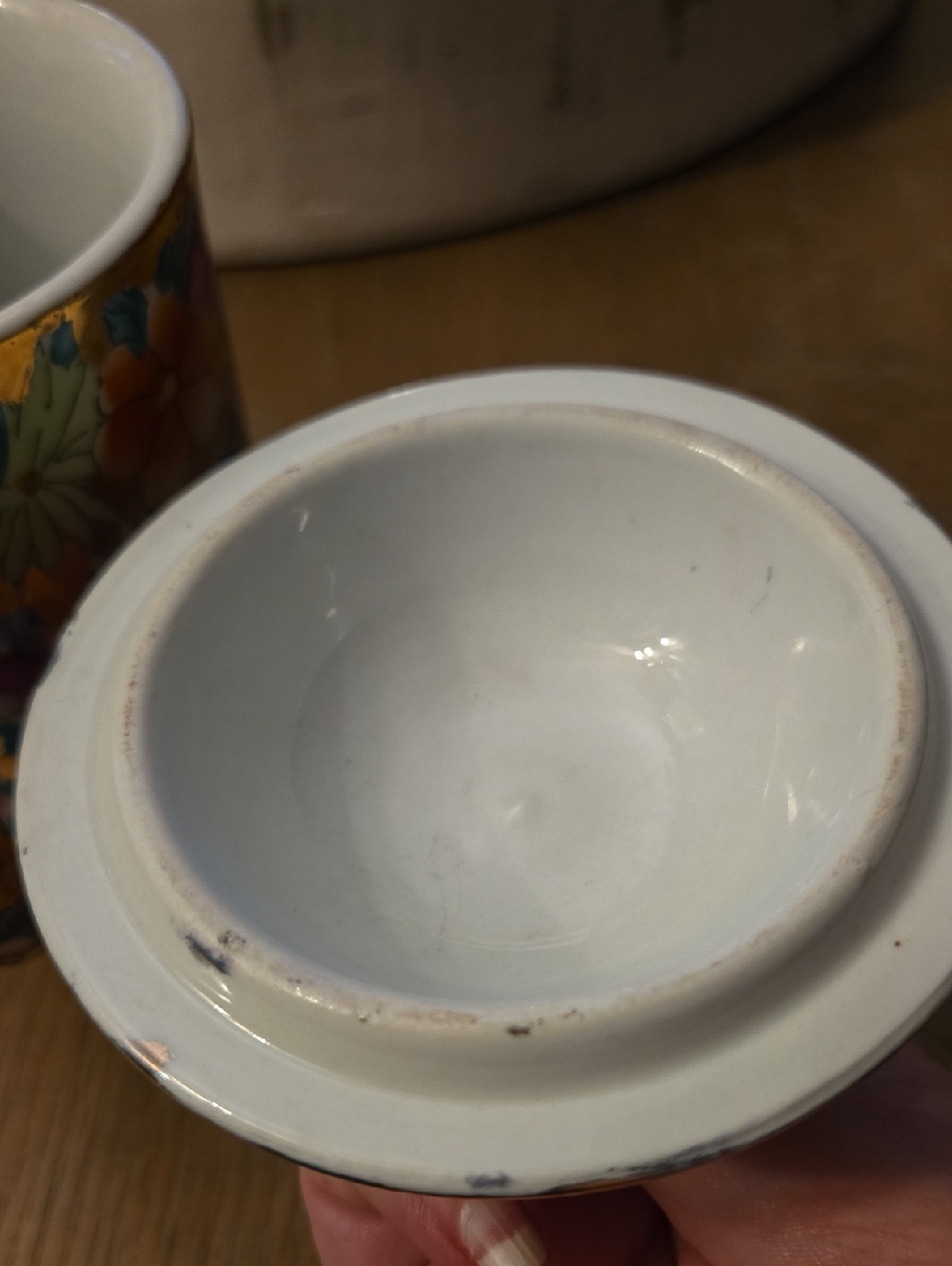Vintage Hand-painted Famille Rose Porcelain Mug With Lid - Picture 9 of 9